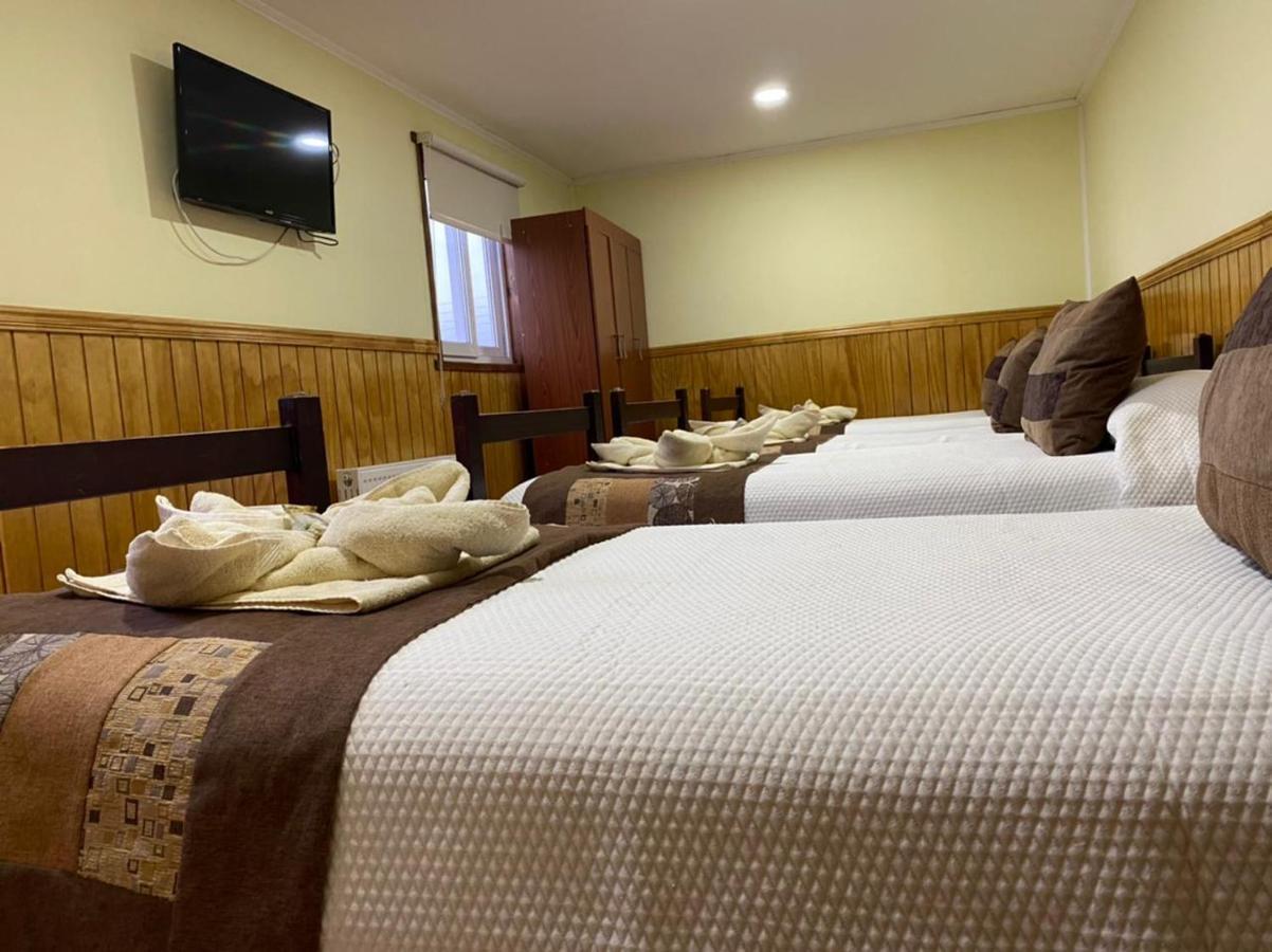 Hostal America En Puerto Natales Bagian luar foto