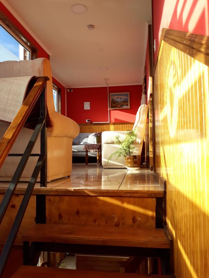 Hostal America En Puerto Natales Bagian luar foto
